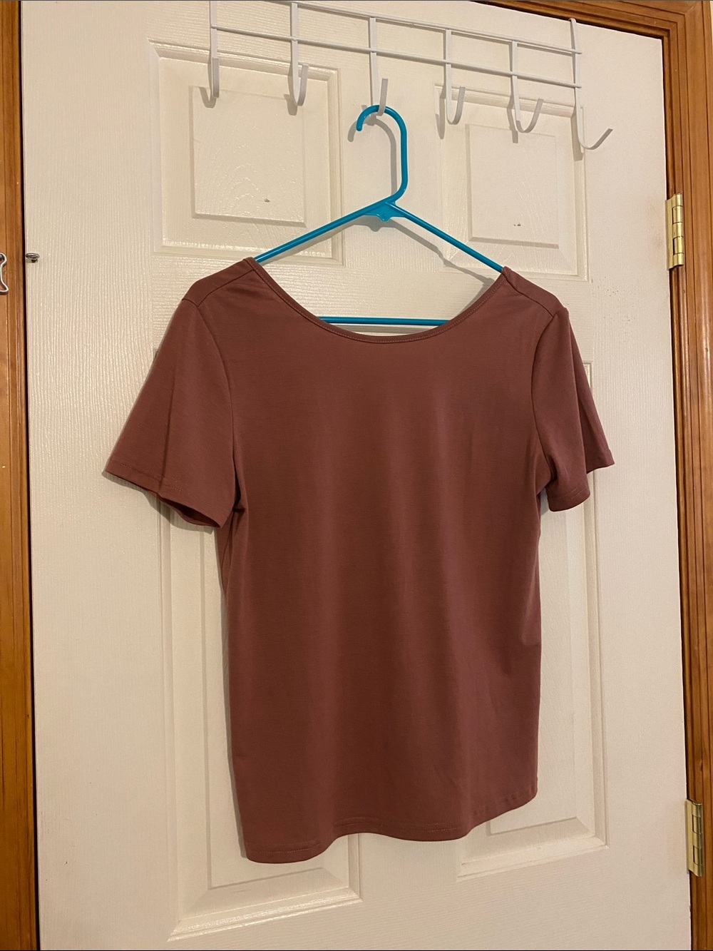 Women's Scoop Neck Short Sleeve Tee with Back Design in Mauve
